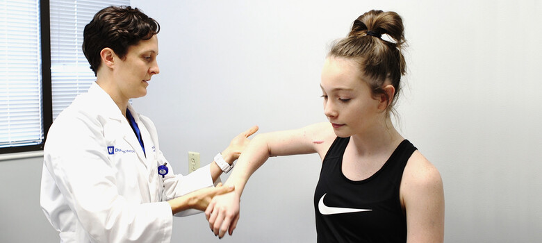 When Young Athletes Need Sports Injury Care