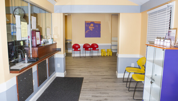 Mostrador de registro de pediatría en crecimiento en Zebulon.