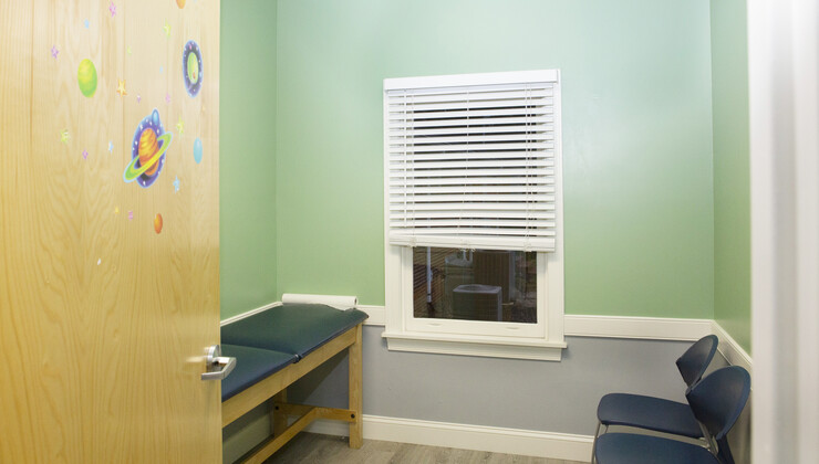 Sala de examen de pediatría en crecimiento en Zebulon