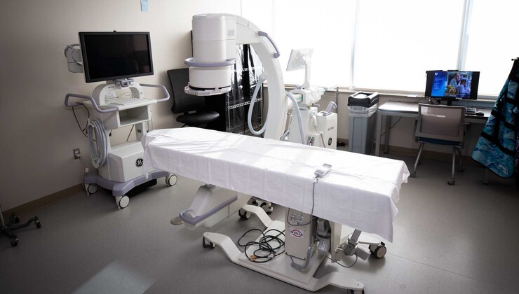 La sala de inyección de columna vertebral ubicada dentro de Duke Orthopaedics Arringdon.