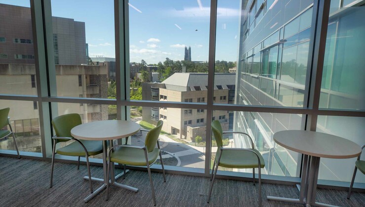 Área de espera de Duke Children's Hospital 3